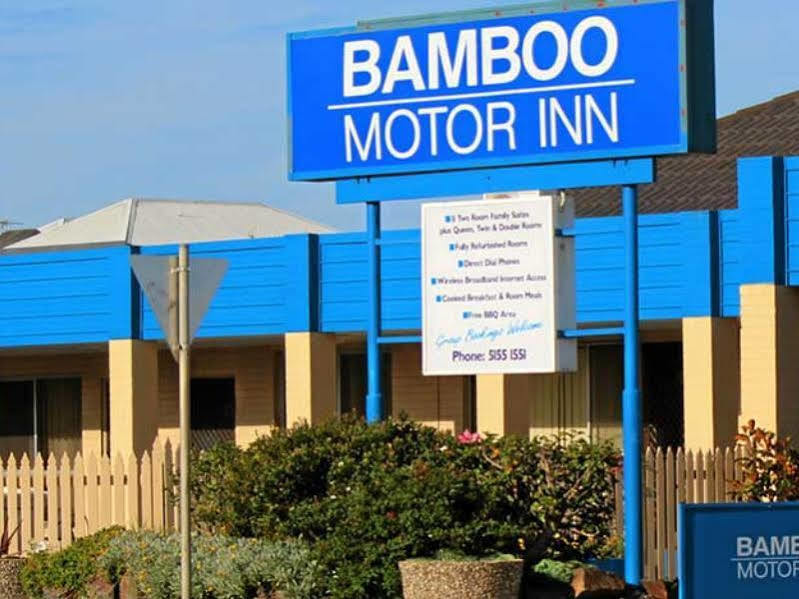 Bamboo Motor Inn Lakes Entrance Exterior photo